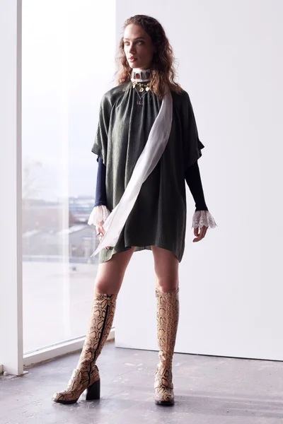 Look 4